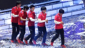 HLE逆风翻盘G2，电子竞技奇迹彰显团队配合力量